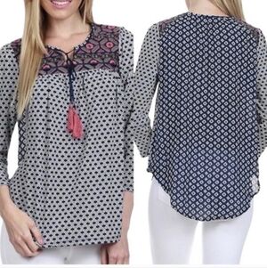 Ezra Cubella Aztec Embroidered Hi Low Hem V Neck Tassled Top Size Small